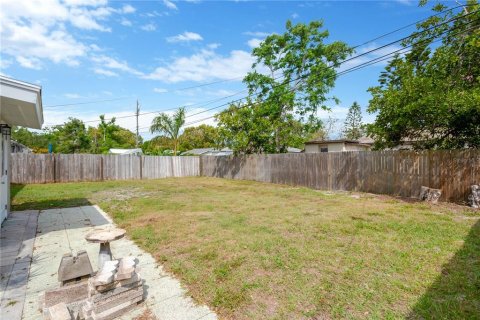 House in Saint Petersburg, Florida 3 bedrooms, 69.31 sq.m. № 1916031 - photo 20