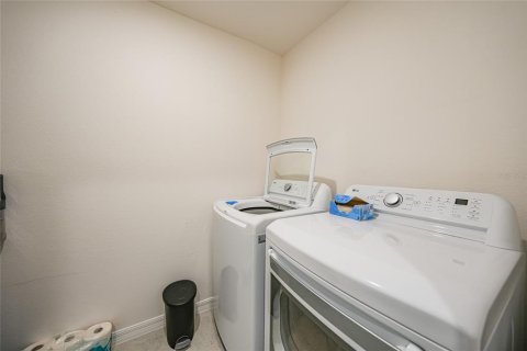 House in Port Charlotte, Florida 3 bedrooms, 132.39 sq.m. № 1841653 - photo 24