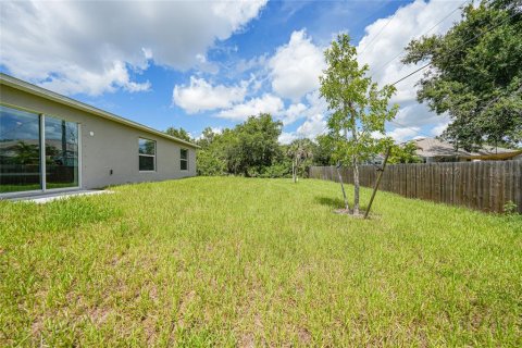 House in Port Charlotte, Florida 3 bedrooms, 132.39 sq.m. № 1841653 - photo 25