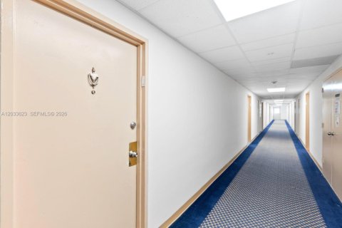 Купить кондоминиум в Санни-Айлс-Бич, Флорида 1 спальня, 65.5м2, № 2154902 - фото 24