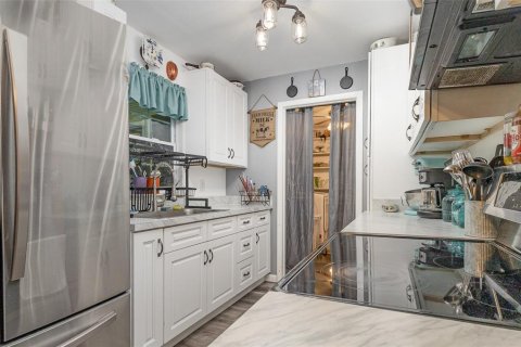 Купить виллу или дом в Бартоу, Флорида 6 комнат, 99.87м2, № 1832176 - фото 7
