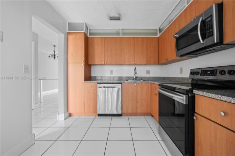 Touwnhouse à louer à North Lauderdale, Floride: 2 chambres, 115.38 m2 № 1999477 - photo 20