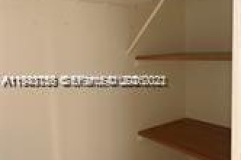 Touwnhouse à louer à North Lauderdale, Floride: 2 chambres, 115.38 m2 № 1999477 - photo 24