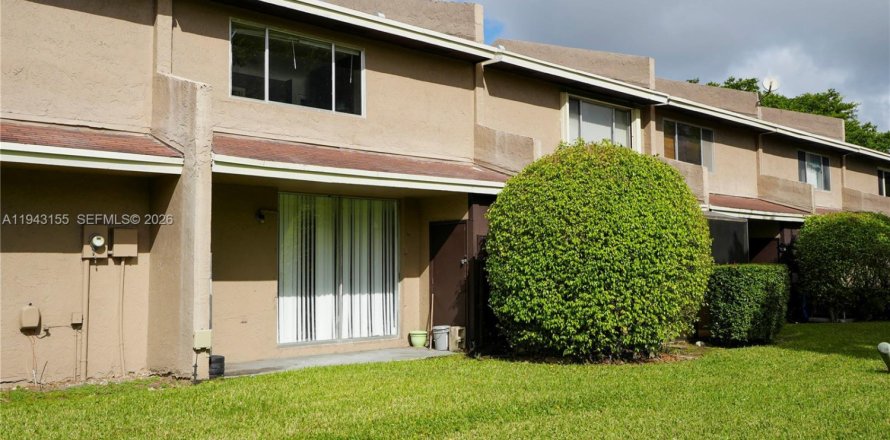 Touwnhouse à North Lauderdale, Floride 2 chambres, 115.38 m2 № 1999477