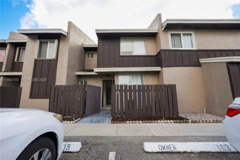 Touwnhouse à louer à North Lauderdale, Floride: 2 chambres, 115.38 m2 № 1999477 - photo 22