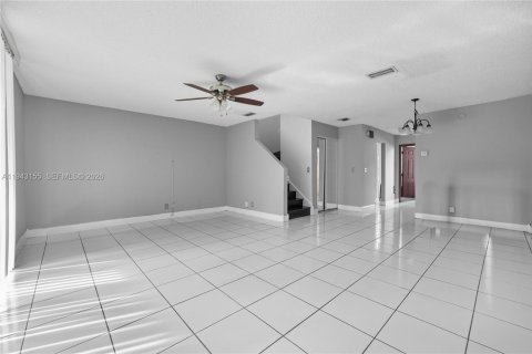 Touwnhouse à louer à North Lauderdale, Floride: 2 chambres, 115.38 m2 № 1999477 - photo 14
