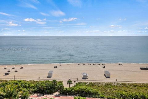 Copropriété à vendre à Miami Beach, Floride: 3 chambres, 274.9 m2 № 1928324 - photo 10