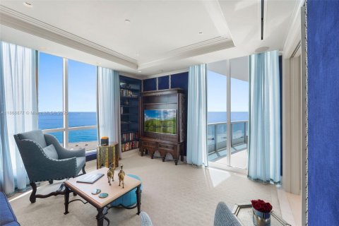 Copropriété à vendre à Miami Beach, Floride: 3 chambres, 274.9 m2 № 1928324 - photo 30
