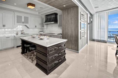 Copropriété à vendre à Miami Beach, Floride: 3 chambres, 274.9 m2 № 1928324 - photo 13