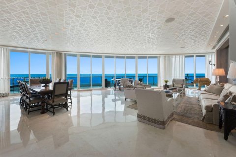 Copropriété à vendre à Miami Beach, Floride: 3 chambres, 274.9 m2 № 1928324 - photo 2
