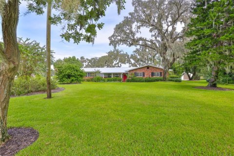 House in Dover, Florida 3 bedrooms, 168.99 sq.m. № 1914745 - photo 1