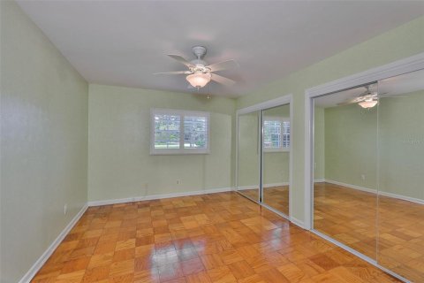 House in Dover, Florida 3 bedrooms, 168.99 sq.m. № 1914745 - photo 27