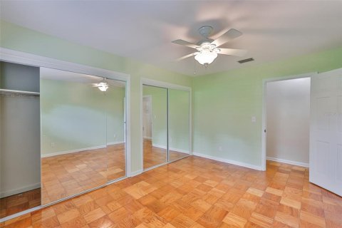 House in Dover, Florida 3 bedrooms, 168.99 sq.m. № 1914745 - photo 25