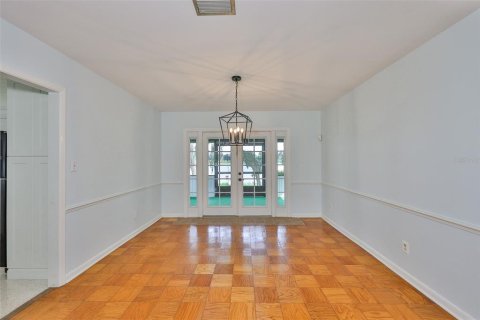 House in Dover, Florida 3 bedrooms, 168.99 sq.m. № 1914745 - photo 22