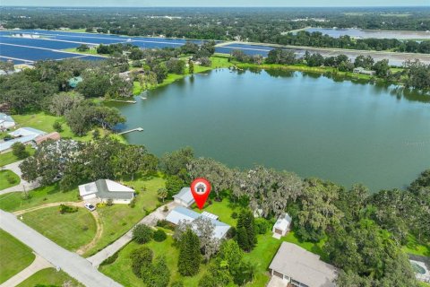House in Dover, Florida 3 bedrooms, 168.99 sq.m. № 1914745 - photo 8