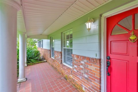House in Dover, Florida 3 bedrooms, 168.99 sq.m. № 1914745 - photo 7