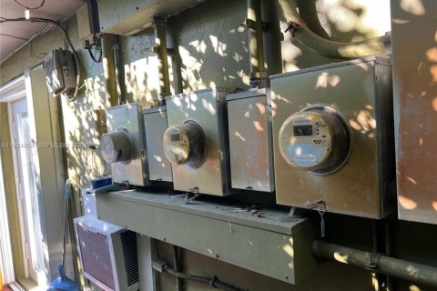 Propiedad comercial en venta en Fort Lauderdale, Florida, 196.4 m2 № 2037804 - foto 5