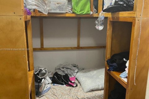 Купить виллу или дом в Норт-Майами-Бич, Флорида 1 спальня, 61.32м2, № 1958528 - фото 4