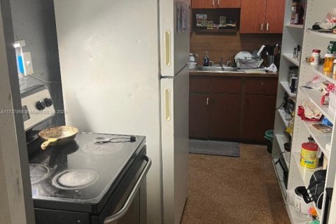 Купить виллу или дом в Норт-Майами-Бич, Флорида 1 спальня, 61.32м2, № 1958528 - фото 8