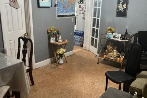 Купить виллу или дом в Норт-Майами-Бич, Флорида 1 спальня, 61.32м2, № 1958528 - фото 2