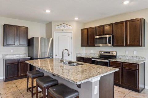 Casa en venta en Bartow, Florida, 5 dormitorios, 242.38 m2 № 2383671 - foto 2