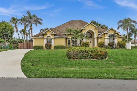 Casa en venta en Port St. Lucie, Florida, 3 dormitorios, 210.89 m2 № 2394991 - foto 2