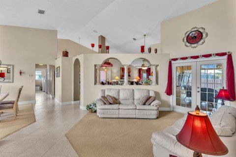 Casa en venta en Port St. Lucie, Florida, 3 dormitorios, 210.89 m2 № 2394991 - foto 6