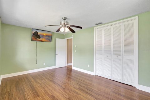 House in Clearwater, Florida 2 bedrooms, 114.27 sq.m. № 1751002 - photo 13
