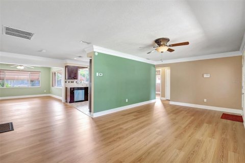 House in Clearwater, Florida 2 bedrooms, 114.27 sq.m. № 1751002 - photo 6