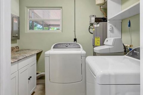 House in Clearwater, Florida 2 bedrooms, 114.27 sq.m. № 1751002 - photo 24