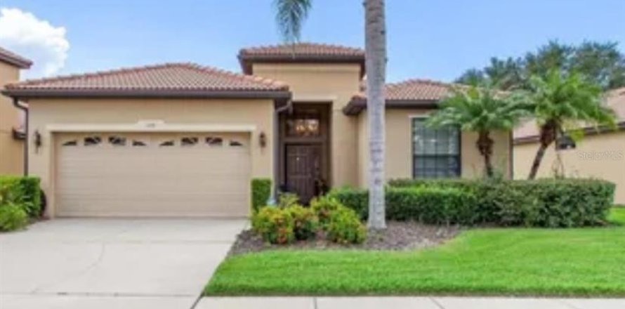 House in Apollo Beach, Florida 2 bedrooms, 179.58 sq.m. № 1801587
