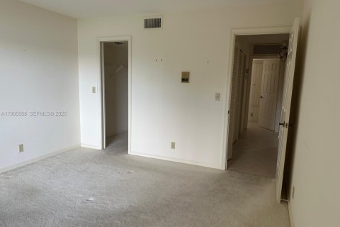 Купить кондоминиум в Веллингтон, Флорида 2 спальни, 124.12м2, № 2047065 - фото 14