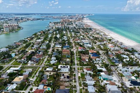 Casa en venta en Clearwater, Florida, 2 dormitorios, 89 m2 № 2198617 - foto 4