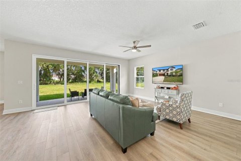 Villa ou maison à vendre à Fish Hawk, Floride: 4 chambres, 261.06 m2 № 2418355 - photo 4