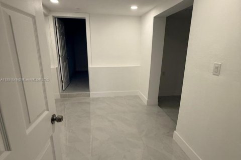 Casa en venta en West Park, Florida, 4 dormitorios, 121.42 m2 № 1930340 - foto 4