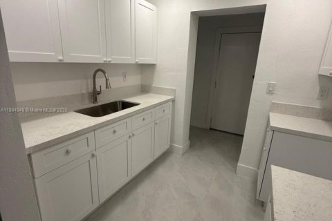 Casa en venta en West Park, Florida, 4 dormitorios, 121.42 m2 № 1930340 - foto 6