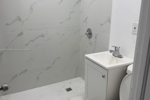 Casa en venta en West Park, Florida, 4 dormitorios, 121.42 m2 № 1930340 - foto 8