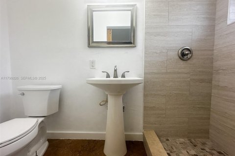 Casa en alquiler en Miami, Florida, 293.01 m2 № 2038929 - foto 7