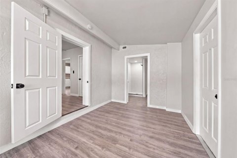 House in Orlando, Florida 3 bedrooms, 85.56 sq.m. № 2395968 - photo 22