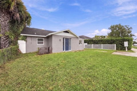 House in Orlando, Florida 3 bedrooms, 85.56 sq.m. № 2395968 - photo 2