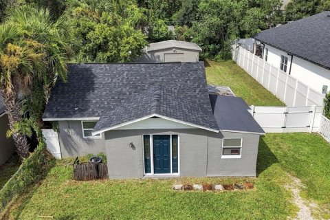 House in Orlando, Florida 3 bedrooms, 85.56 sq.m. № 2395968