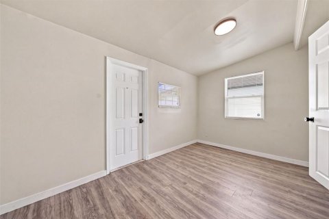House in Orlando, Florida 3 bedrooms, 85.56 sq.m. № 2395968 - photo 23