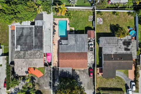 Купить виллу или дом в Хайалиа, Флорида 4 спальни, 204.2м2, № 2027859 - фото 11
