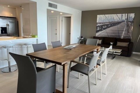Condo in Miami, Florida, 2 bedrooms  № 1758599 - photo 6
