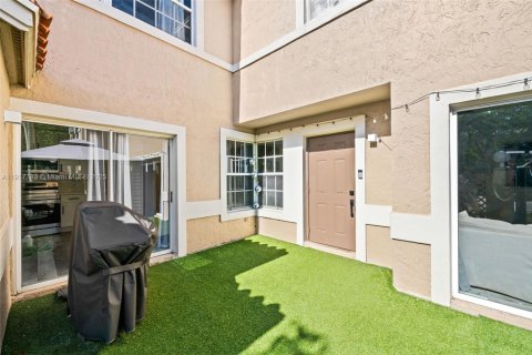 Villa ou maison à vendre à Cooper City, Floride: 3 chambres, 154.78 m2 № 2019496 - photo 19