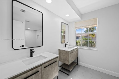 Villa ou maison à vendre à Cooper City, Floride: 3 chambres, 154.78 m2 № 2019496 - photo 10