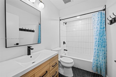 Villa ou maison à vendre à Cooper City, Floride: 3 chambres, 154.78 m2 № 2019496 - photo 15