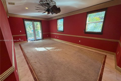 House in Miami, Florida 4 bedrooms, 275.36 sq.m. № 2003061 - photo 21