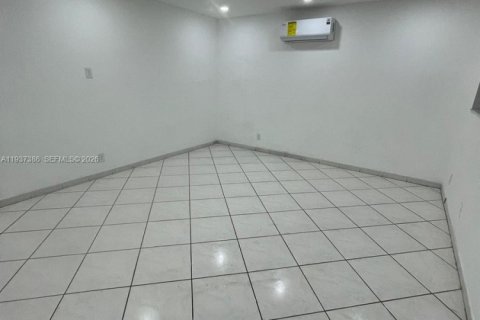 Condo in Hollywood, Florida, 2 bedrooms  № 1995305