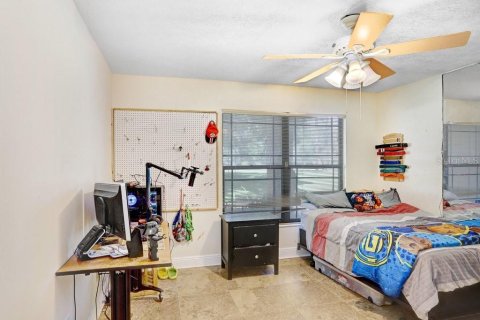 Casa en venta en Dover, Florida, 3 dormitorios, 215.72 m2 № 1902910 - foto 24